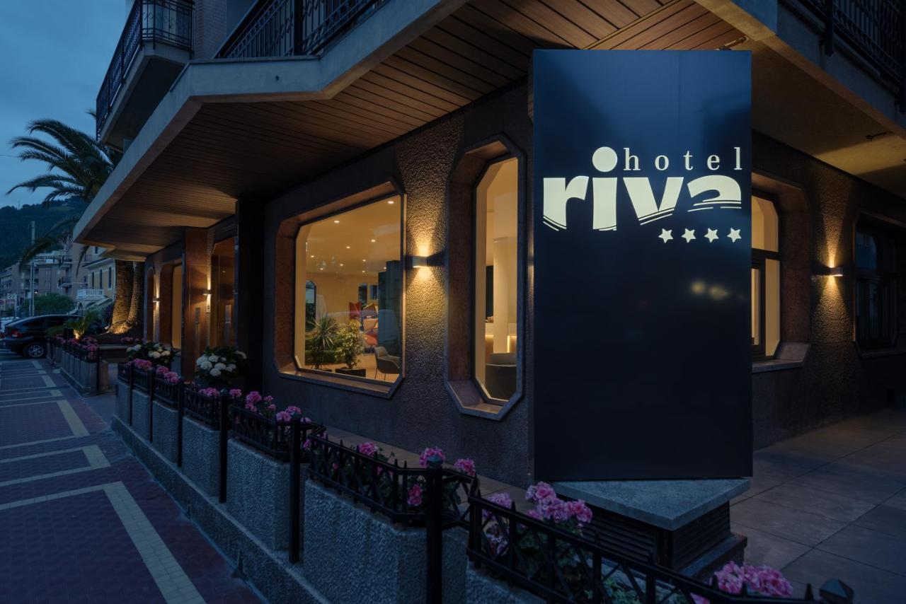 Hotel Riva Alassio Bagian luar foto