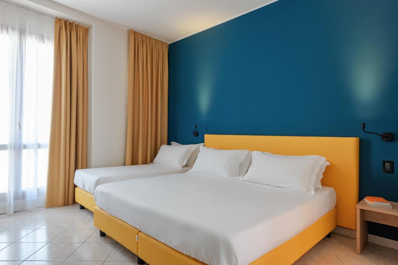 Hotel Riva Alassio Bagian luar foto