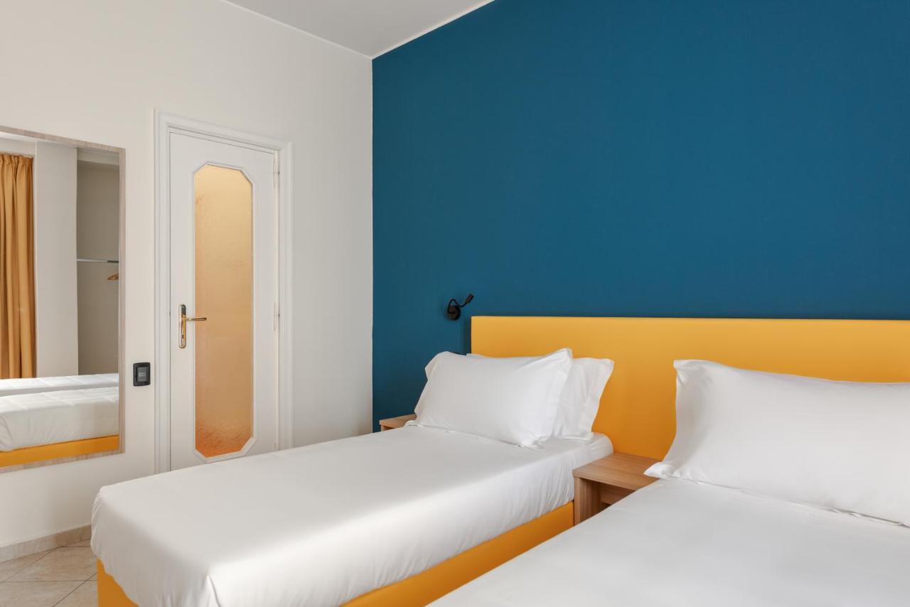 Hotel Riva Alassio Bagian luar foto