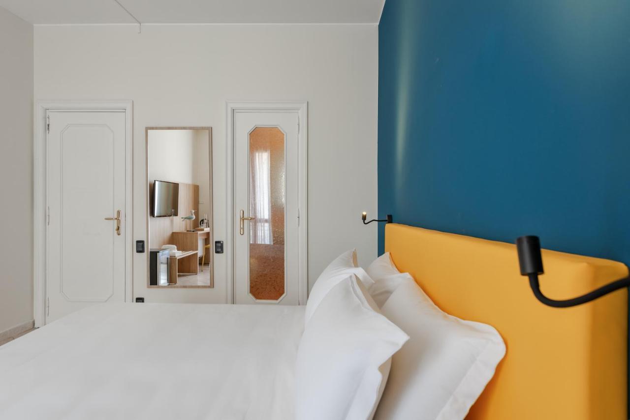 Hotel Riva Alassio Bagian luar foto